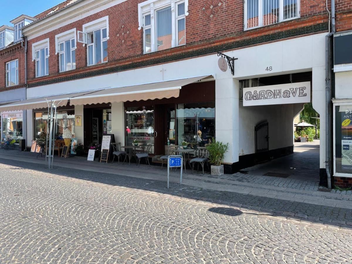 Sleep & Coffee Apartments Престё Экстерьер фото